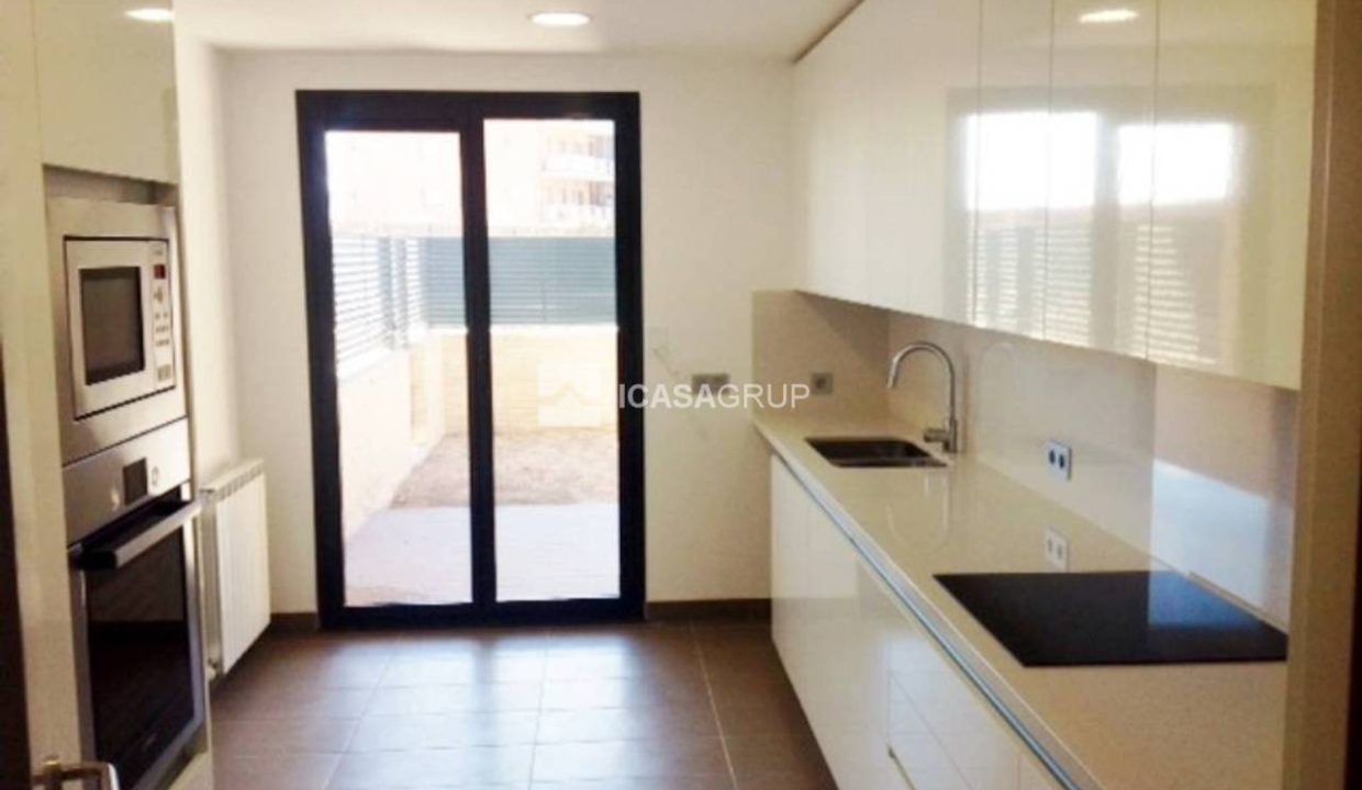 1168_089991_foto_2_496751745_20141112112035