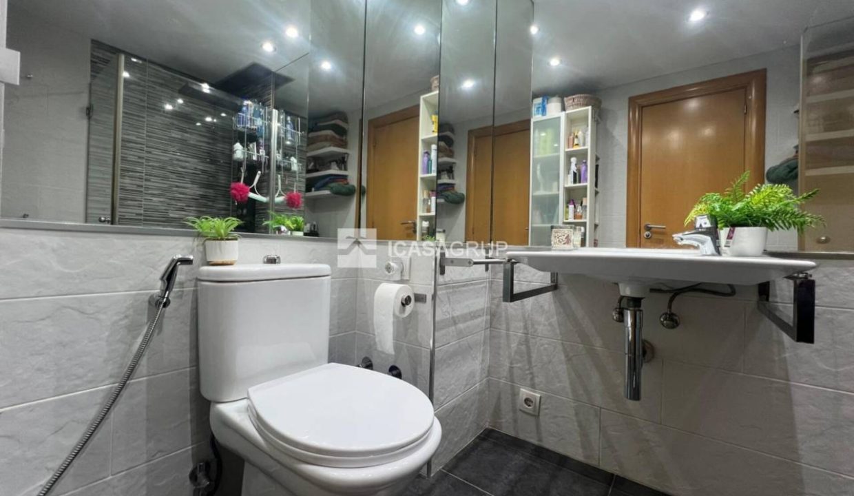 1168_60072911730_d5ec4bbf-b807-4bd0-b3cc-8807615bc801