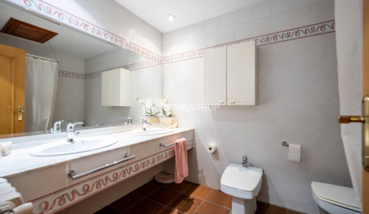 1168_60931843759_70f892fb-19ab-4b03-b0a9-b316d5b9fb8e