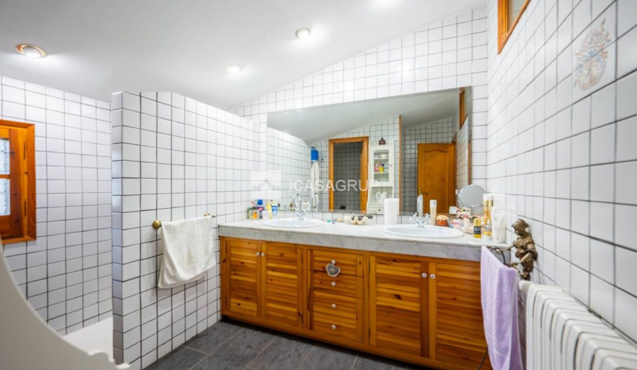 1168_60931843759_913e5f8a-5a00-4096-9530-b839bcf61b03