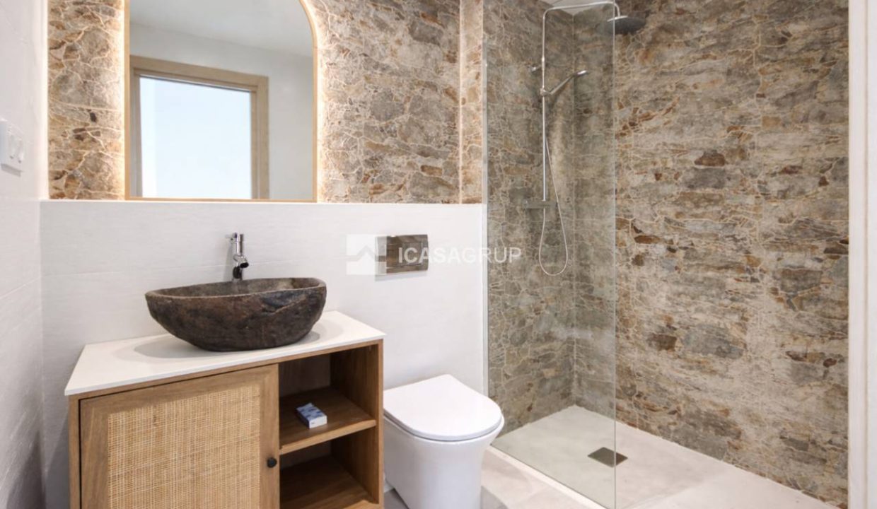 1168_62571540892_16d7948f-976a-4d0a-ba9b-37badf25c47b